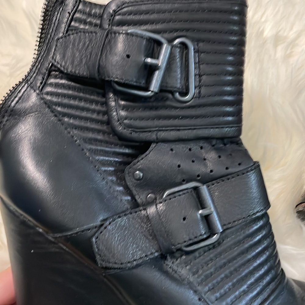 Black Dolce Vita leather wedge boots 6.5 - Picture 2 of 6